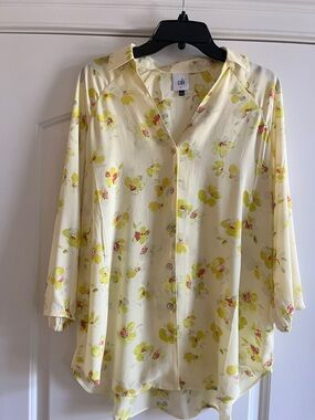 CAbi Go-To Blouse